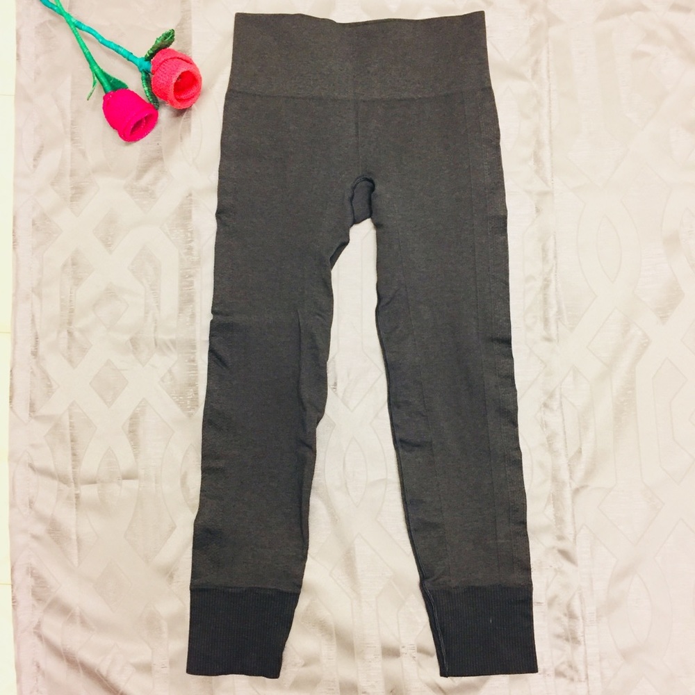 Lululemon Ebb To Street Seamless Athletic Gym Pants Heathered Slate Gray Size 6
